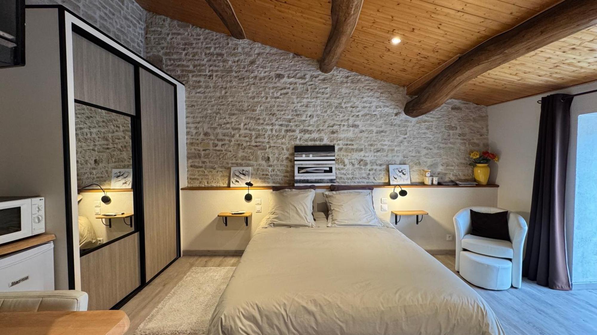 Chambres D'Hotes Les Rozieres Le Bourdet Esterno foto